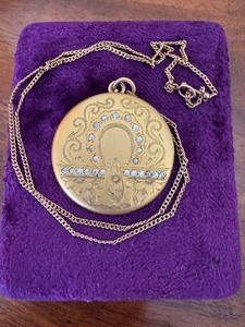 lot 37 image: Antique HFB (H. F. Barrows & Co.) Locket
