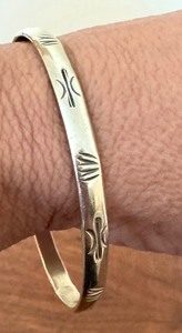 lot 168 image: Vintage Sterling Silver Bangle
