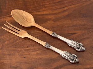 lot 15C image: Vintage Wallace Grand Baroque Two Piece Sterling Silver Salad Serving Utensils