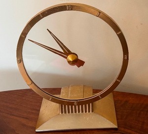 lot 15 image: Vintage Jefferson Golden Home Electric Clock