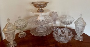 lot 164 image: Assorted Vintage Glassware including a vintage Martinsville Glass 1930s pedestal