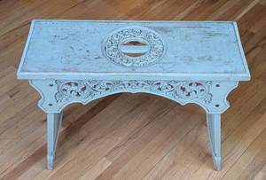 lot 250 image: Petite Distressed Pale Blue Painted Bench