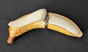lot 43 image: Limoges Peint Main Banana Trinket Box