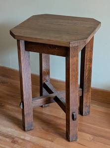 lot 212 image: Mission Style Wood Plant Stand