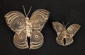 lot 211 image: Pair of Mexican Silver Filigree Butterfly Brooches
