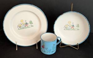 lot 207 image: Vintage Kockums Swedish Enamel Childrens Dishes