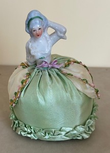 lot 353 image: Vintage Flapper Pin Cushion