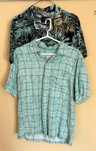 lot 373 image: Tommy Bahama and Pacific Blue Mens Vintage Tropical Print Shirts