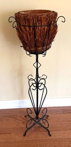 lot 386 image: Ornate Metal Planter Stand