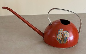lot 431 image: Vintage Ohio Art Metal Watering Can