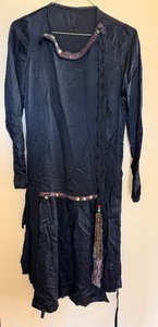 lot 269 image: Vintage Flapper Style Dress with Hand Embroidered Accents