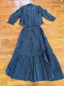 lot 427 image: Antique Ladies Two Piece Country Outfit