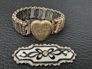 lot 40C image: Vintage Sweetheart Expansion Bracelet and Antique Brooch
