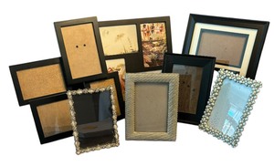 lot 102A image: Variety of Fabulous Frames
