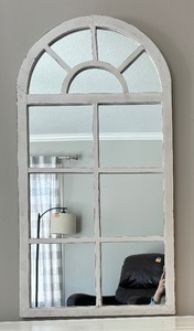 lot 32 image: Distressed Decorative White Wall Mirror