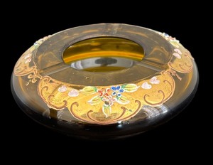 lot 30 image: Vintage Art Deco Amber Glass Ashtray with Golden Accents