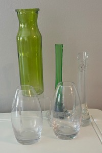 lot 107 image: Variety of Glass Vases