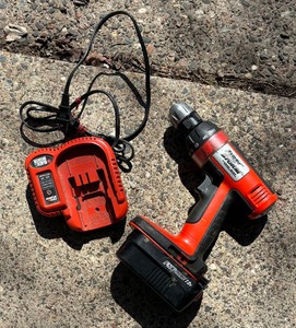 lot 115 image: Fire Storm Drill by Black & Decker Model FS18PS