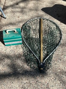 lot 142A image: Vintage Lowrance Fish Finder Locator Lo-k-tor and Large Fishing Net