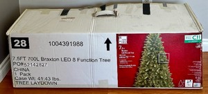 lot 57 image: 7.5 ft Pre-Lit Braxton Faux Christmas Tree