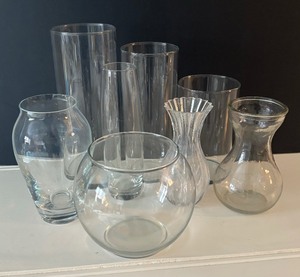 lot 74 image: Collection of Crystal and Clear Glass Vases