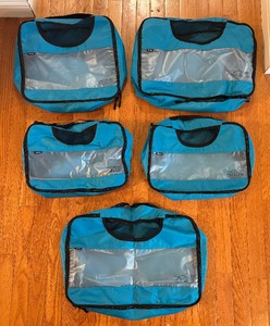 lot 76 image: Veken Travel Bags