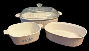lot 67 image: Three Corning Ware Cooking Dishes