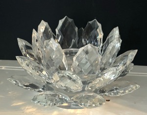 lot 98 image: Dazzling Crystal Candle Holder