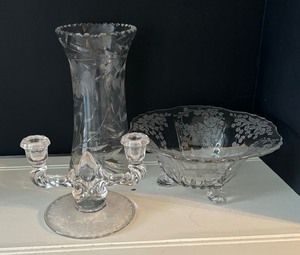 lot 223 image: Vintage Etched Glass Vase, Bowl and Candleholder