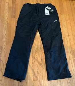 lot 279 image: New Boulder Gear Size XL Snow Pants
