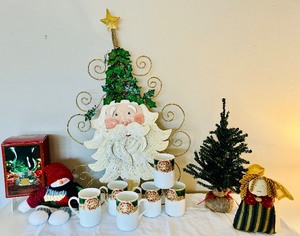 lot 247 image: Gorgeous Christmas Decor including Vintage American Atelier Coffee Cups, Large Metal Santa Wall Decor and More