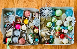 lot 244 image: Colorful Vintage Christmas Ornaments