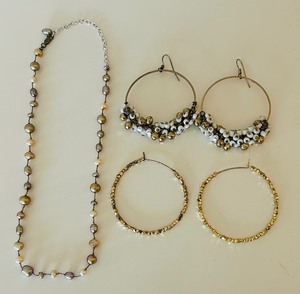 lot 201 image: Pretty Beaded Earrings and Necklace