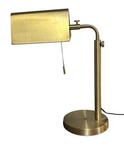 lot 302 image: Beautiful Brass Table Lamp