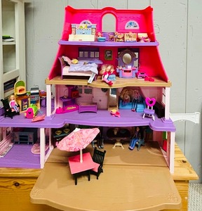 lot 385 image: Fisher Price Loving Family Grand Mansion Dollhouse with Various Accessories and Dolls