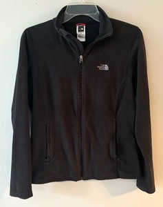 lot 361 image: The North Face Fleece Shirt Size Medium