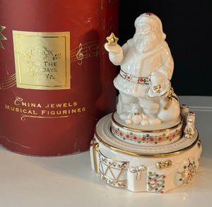 lot 363 image: Lenox China Jewels Musical Figurine