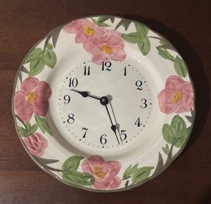 lot 378 image: Franciscan Desert Rose Clock