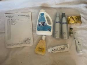 lot 71 image: Assorted Personal Care Products and Cleaning Supplies