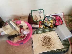 lot 84 image: Assorted Kitchen and Home Essentials Collection