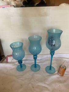 lot 85 image: Set of 3 Blue Frosted Glass Candle Holders