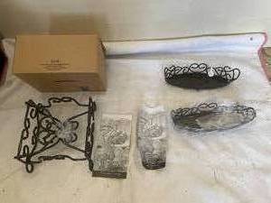 lot 99 image: Princess House Meridian Collection Metal Holder Set