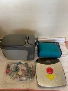lot 100 image: Collection of Portable Mini Fridge, Seat Cushion, and Brush Set