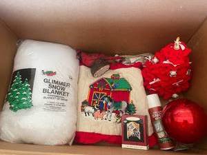 lot 133 image: Large Collection of Assorted Christmas Decorations
