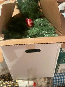 lot 153 image: 9-Foot Holiday Green Garland Bundles and Framed Cardinal Print