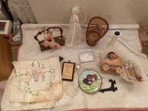 lot 161 image: Vintage Assorted Decor Collection Featuring Embroidered Linen and Wicker Items