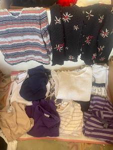 lot 168 image: Collection of Mixed Womens Apparel - Various Styles, Sizes, and Designs