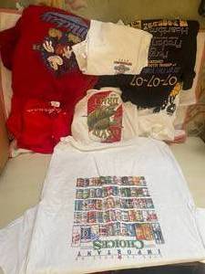 lot 173 image: Collection of 7 Graphic T-Shirts Featuring Vintage Designs