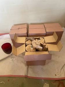 lot 181 image: Set of 4 Vintage Red Decor Glasses in Protective Boxes