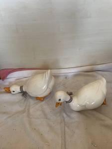 lot 183 image: Pair of Ceramic Goose Figurines with Plaid Scarves